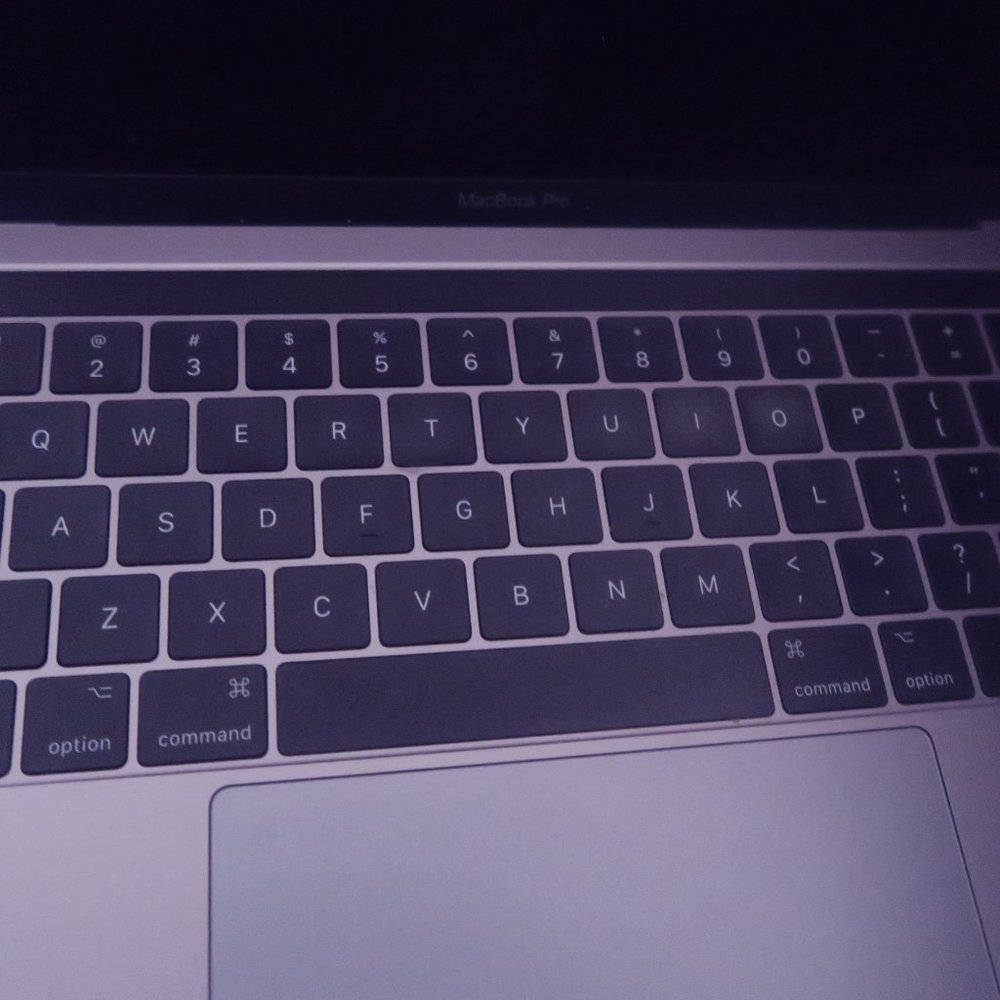 MacBook Pro - Picture 4 of 4